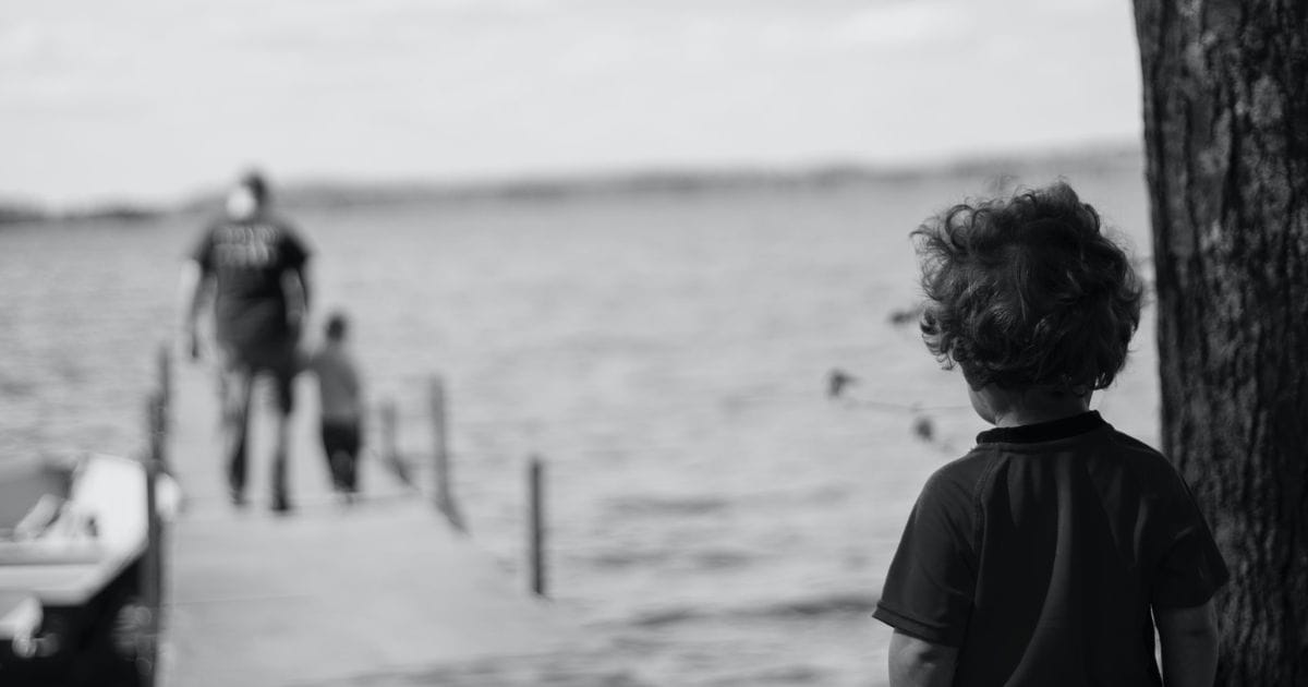 Apesar do impacto profundo desses traumas, é possível ressignificá-los. A psicoterapia oferece uma abordagem eficaz para acessar e curar essas feridas inconscientes. 