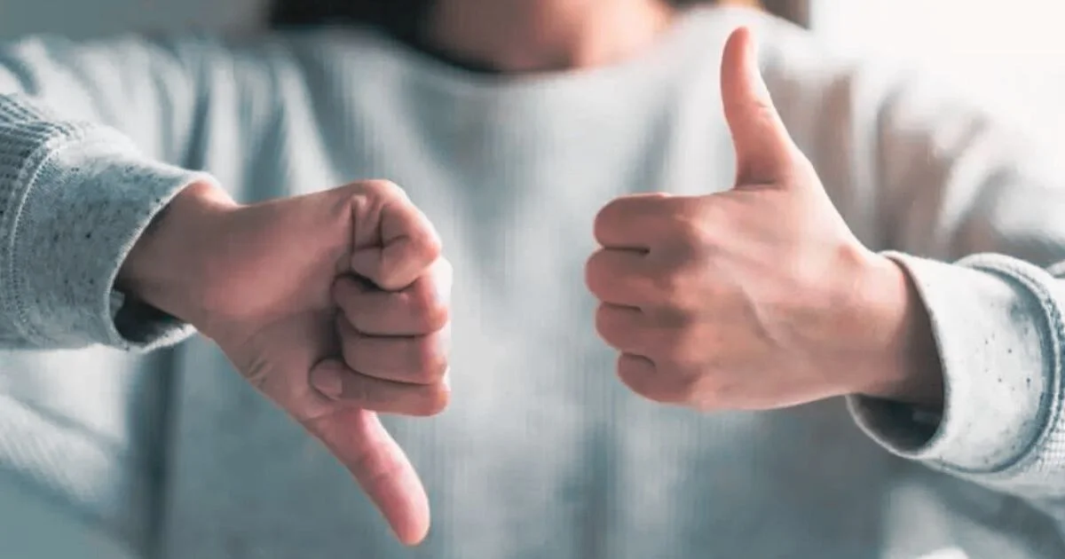 O início do tratamento, embora essencial para a recuperação, pode inicialmente aumentar o risco de suicídio. Isso ocorre porque, muitas vezes, os sintomas da depressão podem levar algum tempo para melhorar, enquanto a energia da pessoa pode aumentar antes dos pensamentos suicidas diminuírem.
